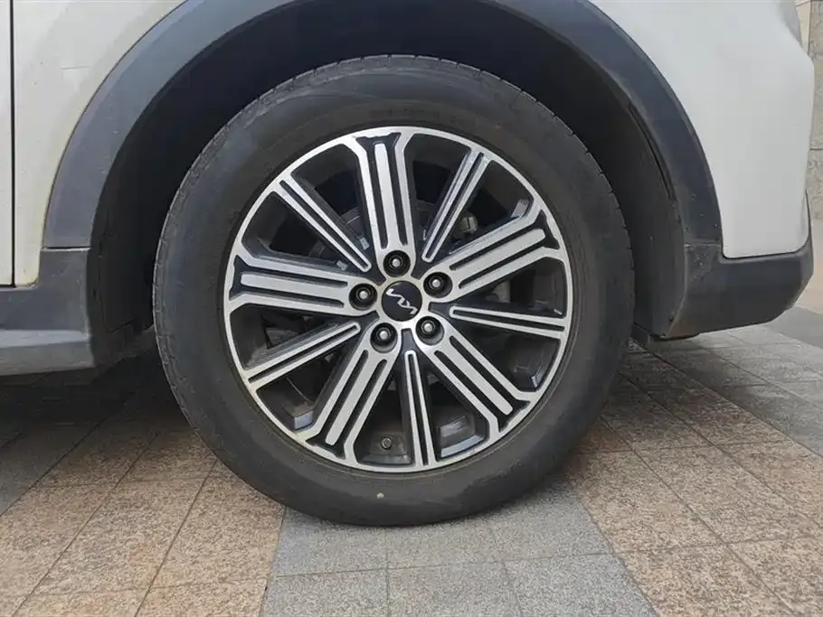 Kia Sportage — фото 9