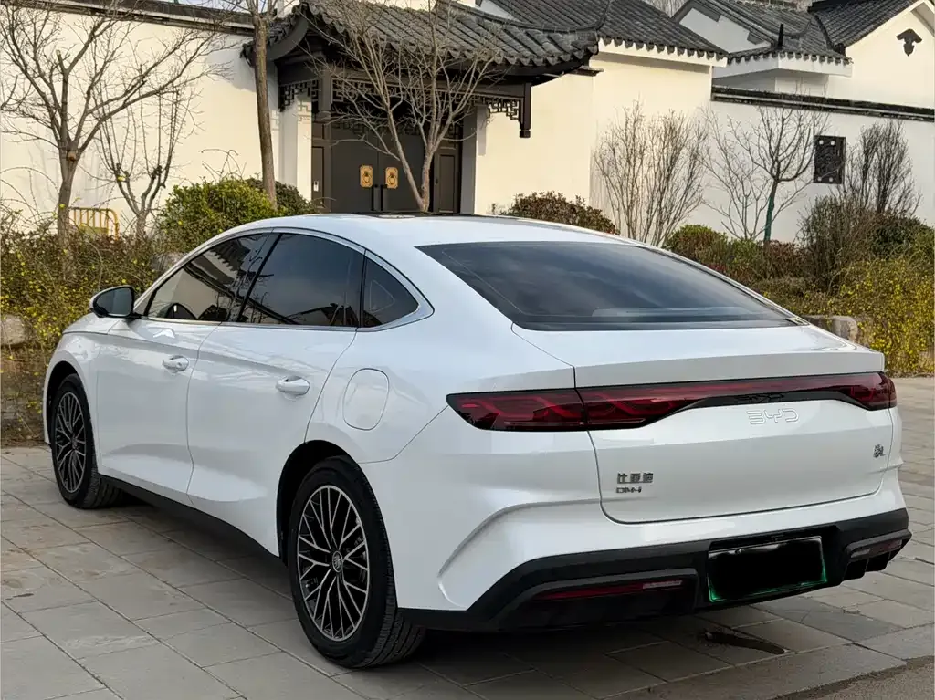 BYD Qin L — фото 7