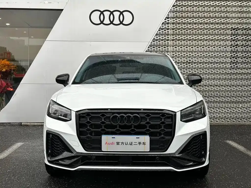 Audi Q2L — фото 2