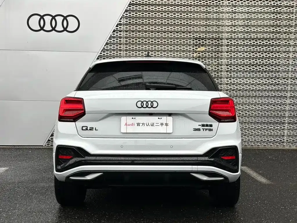 Audi Q2L — фото 3