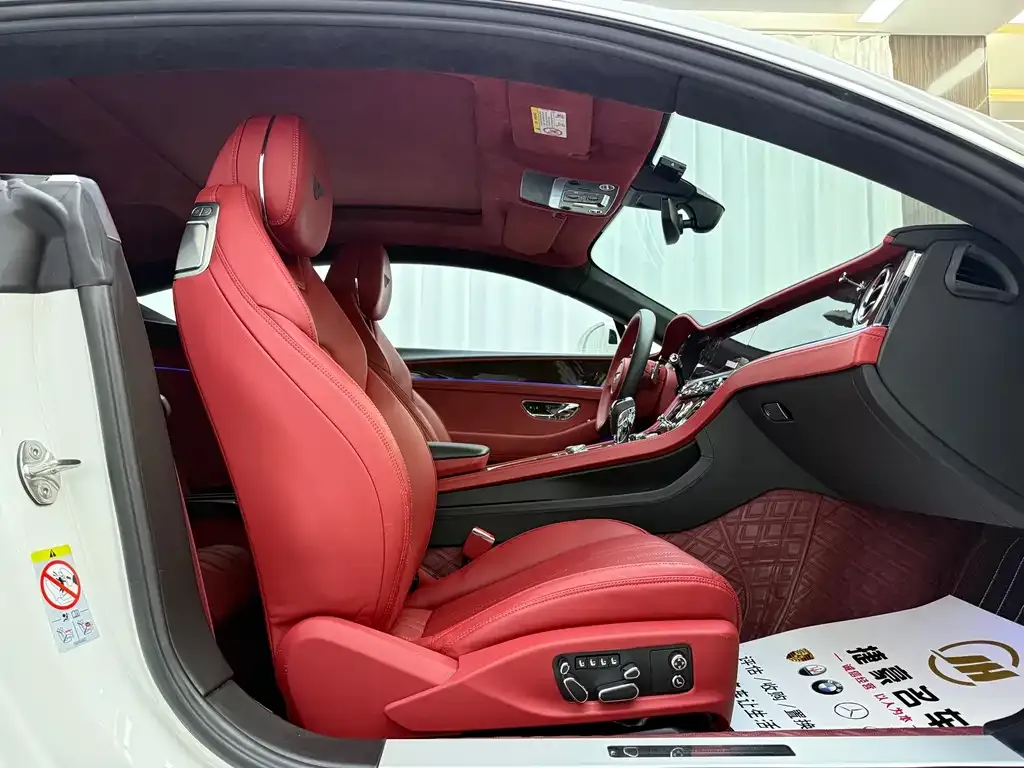 Bentley Continental 2023 из CN, фото 10