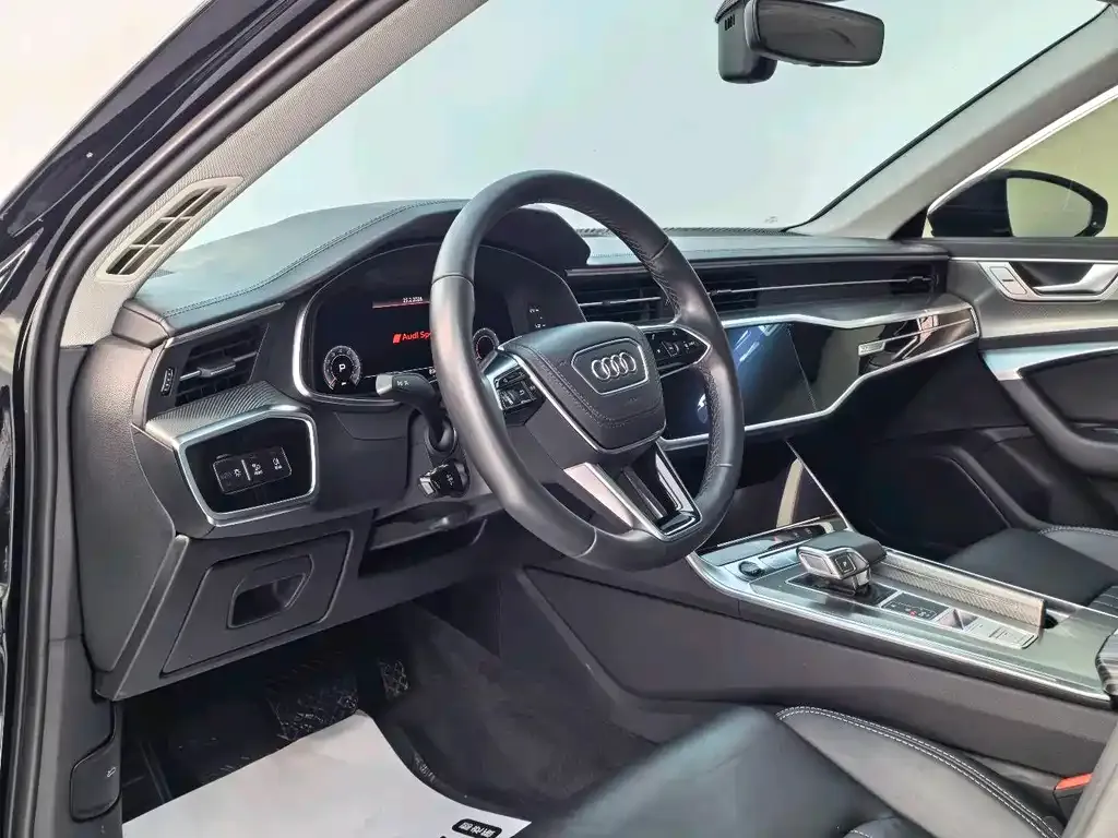 Audi A6L 2022 из CN, фото 6