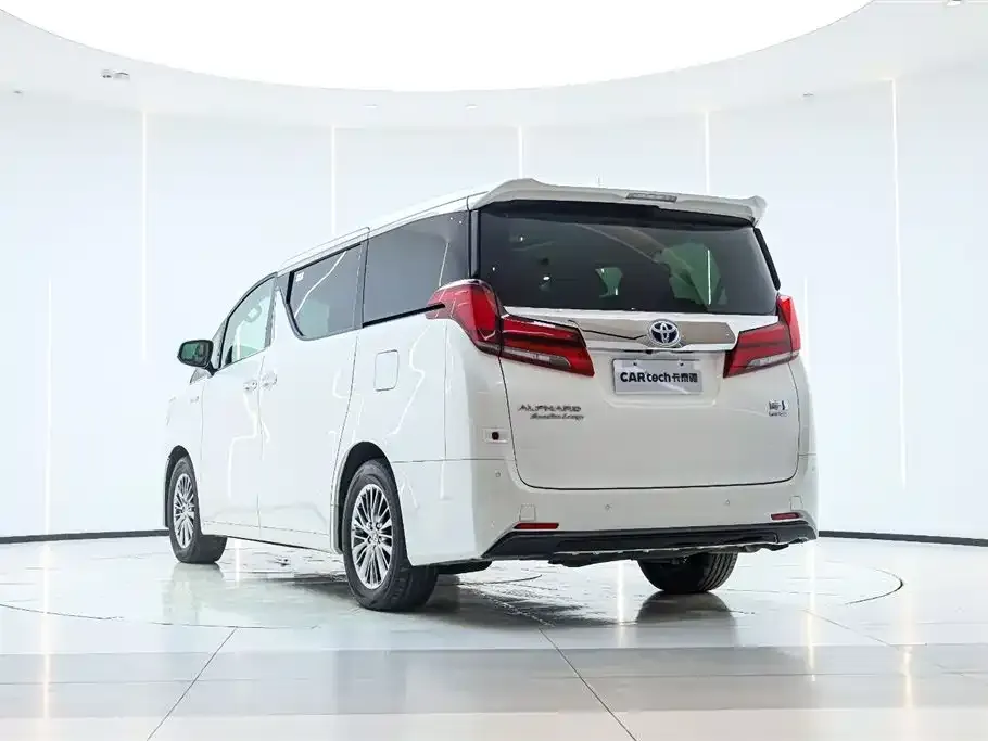 Toyota Alphard 2023 из CN, фото 3