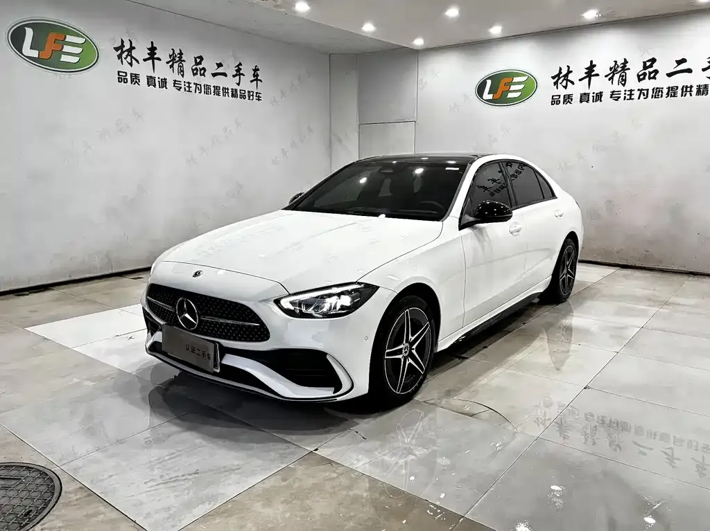 Mercedes-Benz C-Class — фото 1
