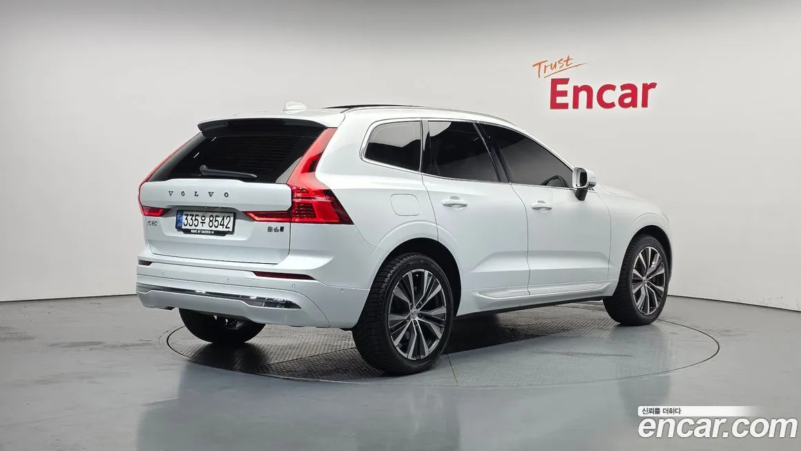 Volvo XC60 2022 из KR, фото 2