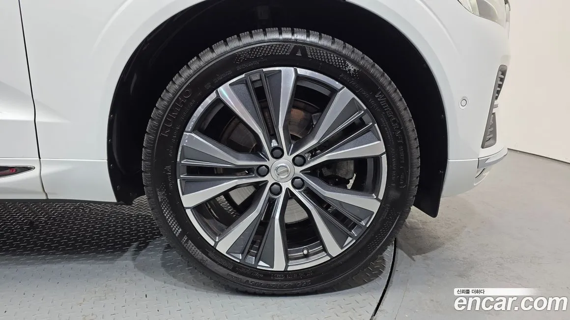 Volvo XC60 2022 из KR, фото 4