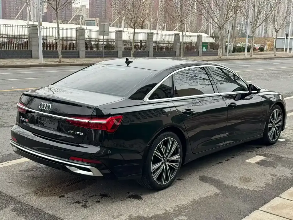 Audi A6L — фото 7
