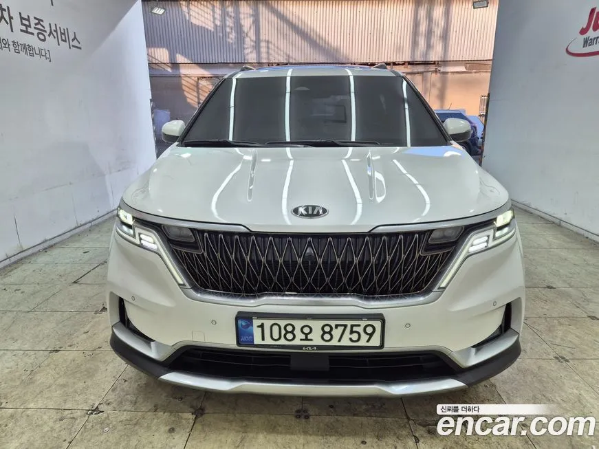 Kia Carnival — фото 10