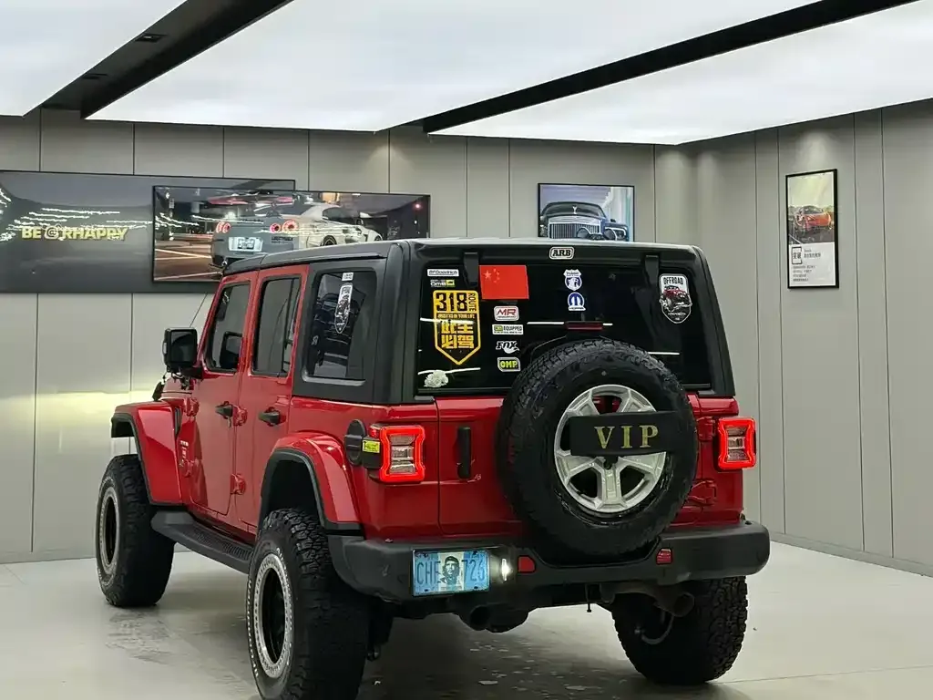 Jeep Wrangler — фото 6
