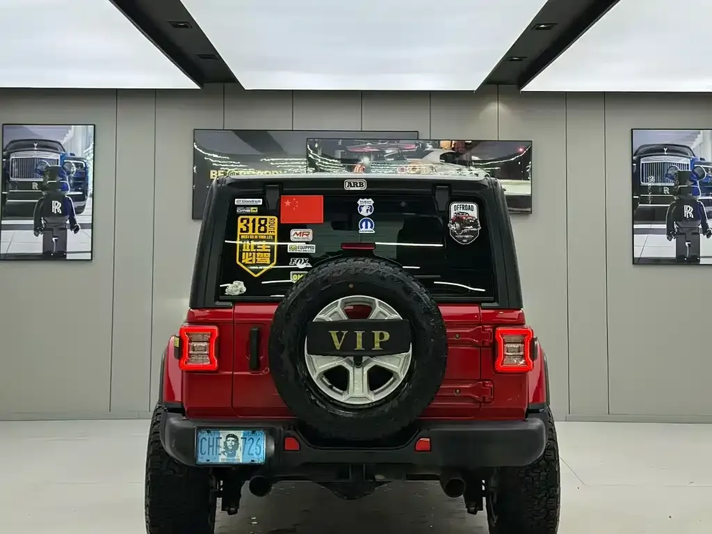 Jeep Wrangler — фото 9