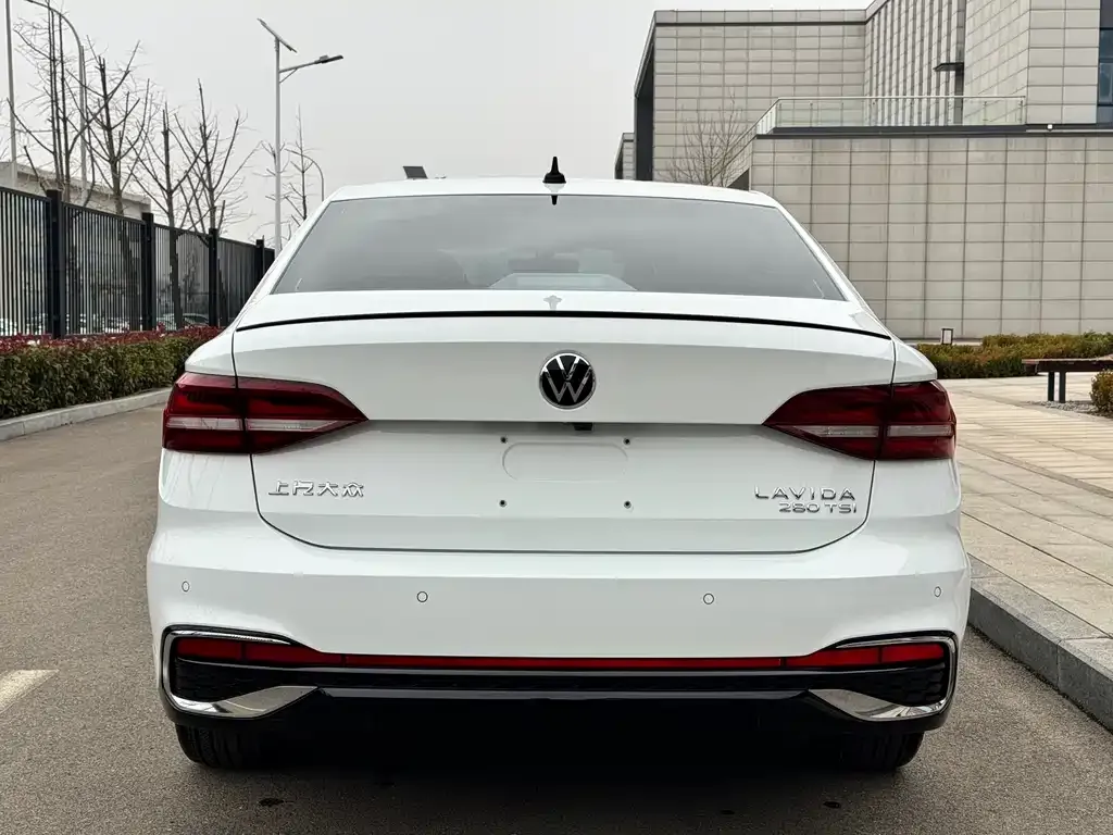 Volkswagen Lavida 2023 из CN, фото 3