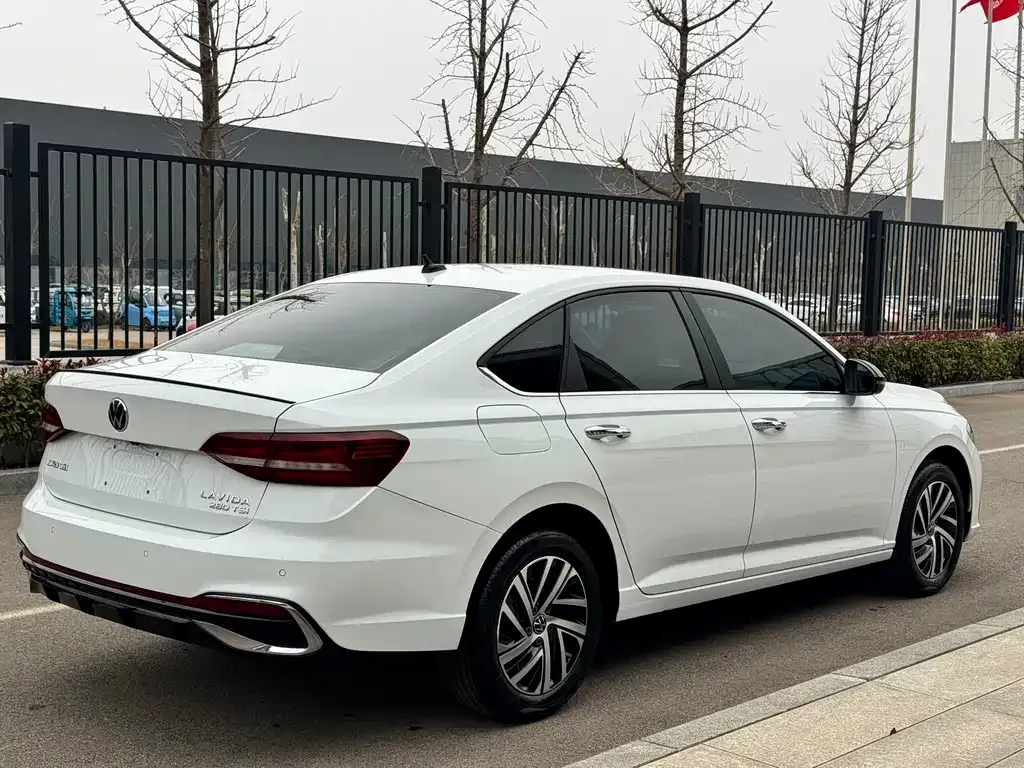 Volkswagen Lavida 2023 из CN, фото 7