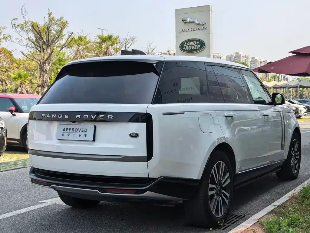 Land Rover Range Rover 2024 из CN, фото 2