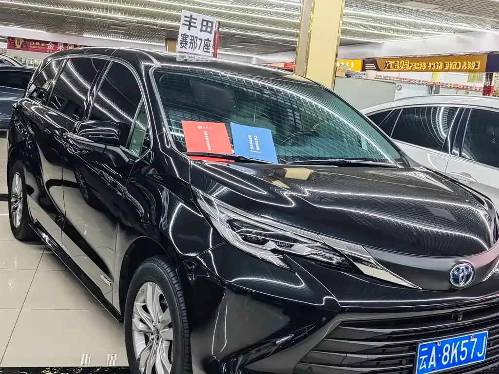 Toyota Sienna 2023 из CN, фото 10
