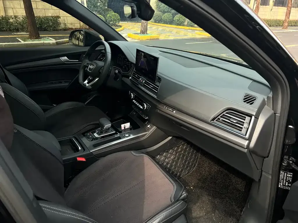Audi Q5L 2024 из CN, фото 2