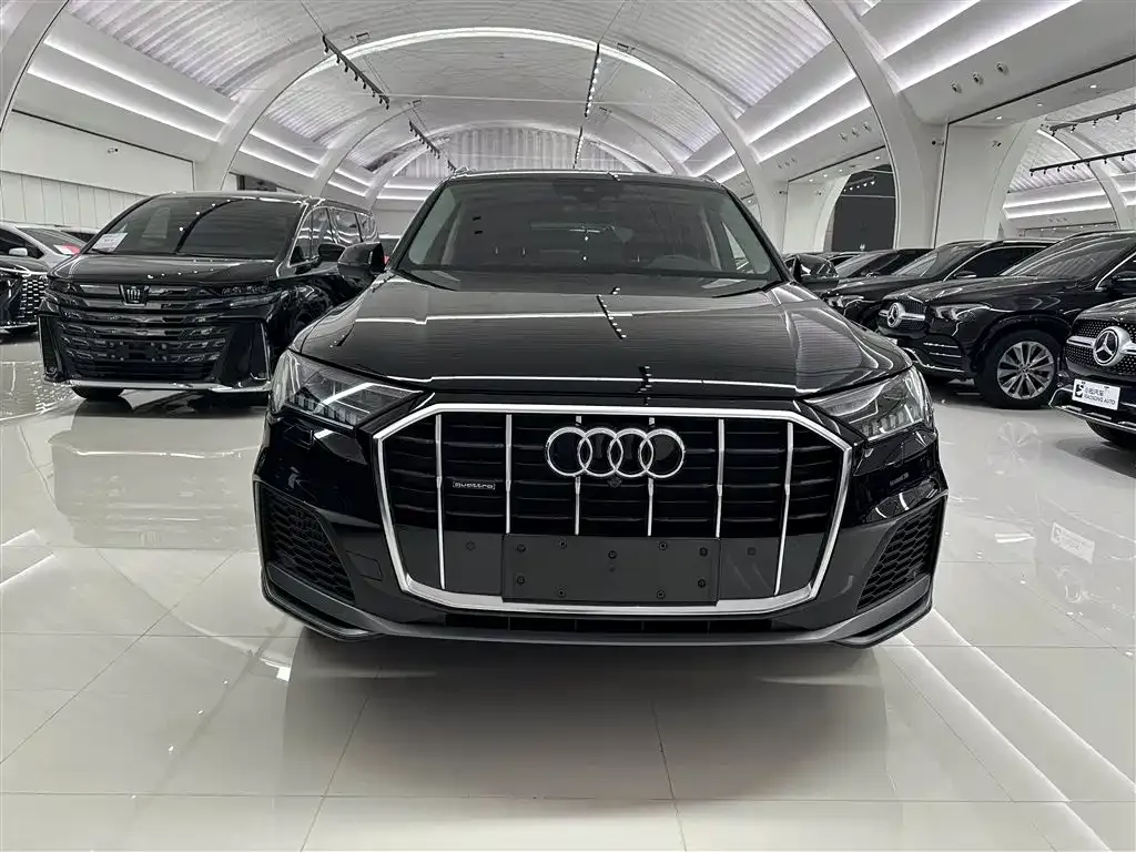 Audi Q7 — фото 8