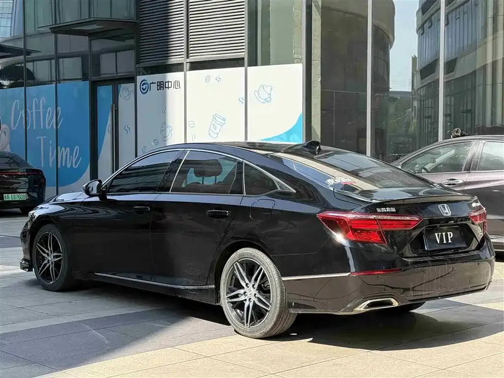 Honda Inspire — фото 5