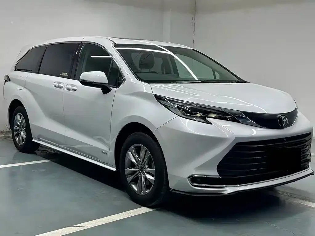 Toyota Sienna 2025 из CN, фото 3