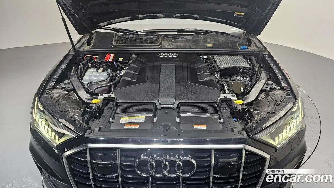 Audi Q7 — фото 10
