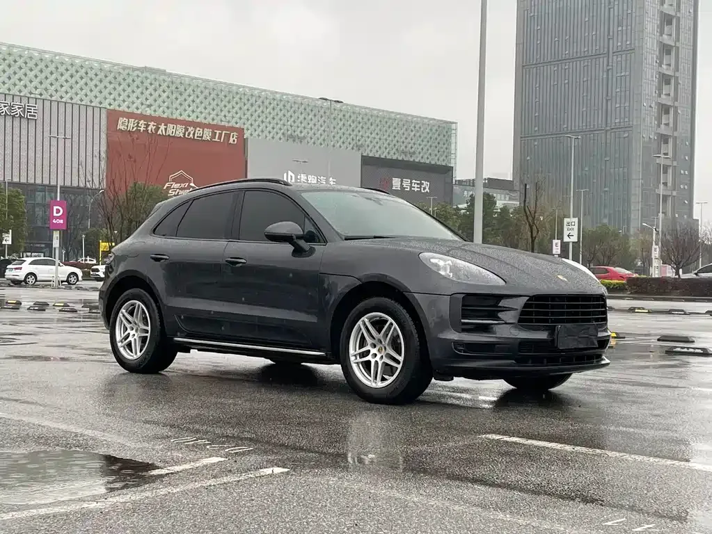 Porsche Macan — фото 10