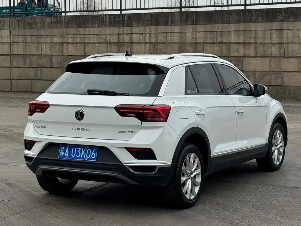 Volkswagen T-Roc 2023 из CN, фото 5