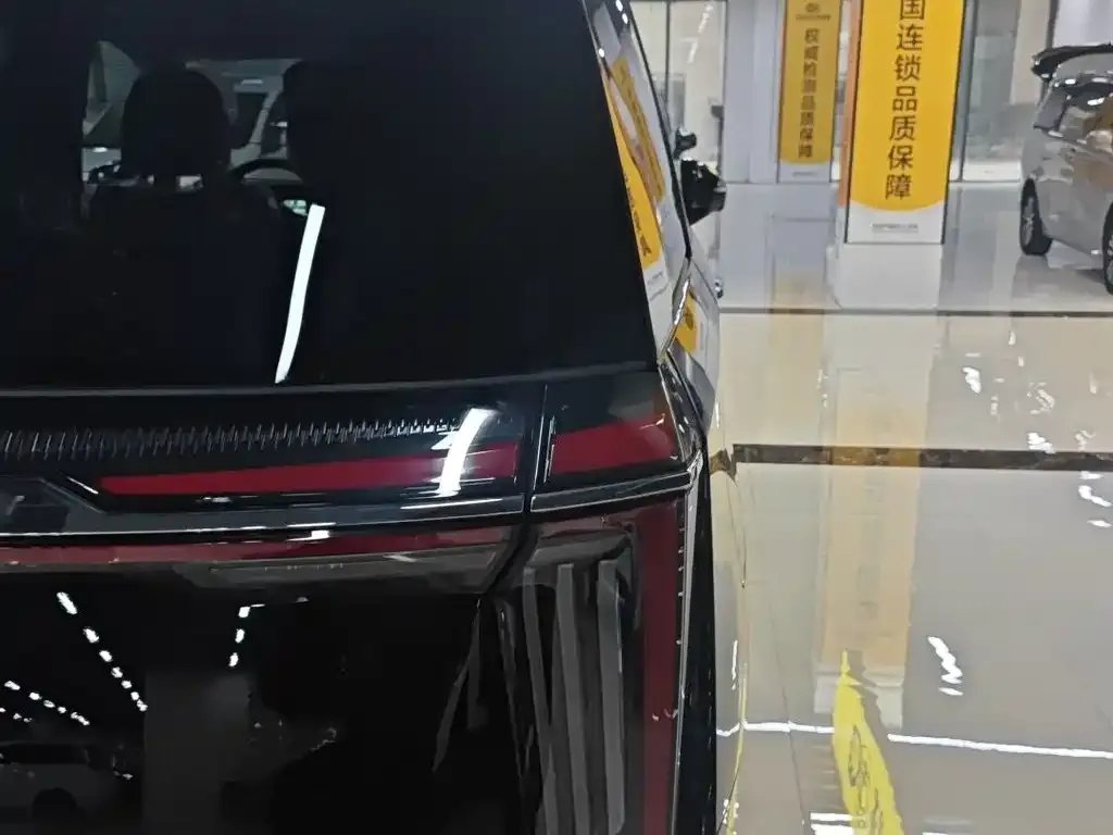 GAC Motor Trumpchi M8 — фото 2