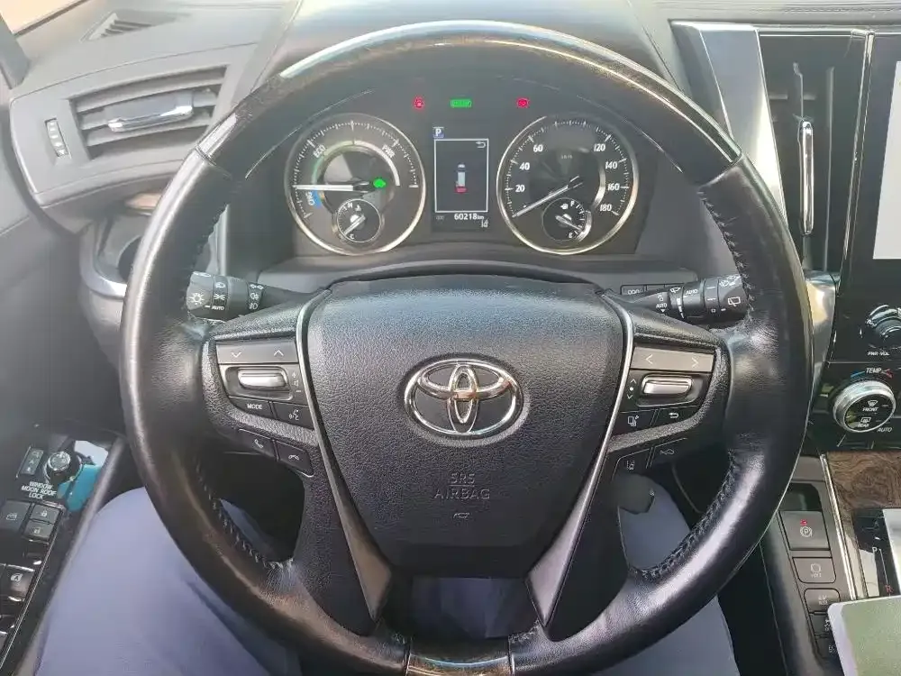 Toyota Vellfire 2021 из CN, фото 2
