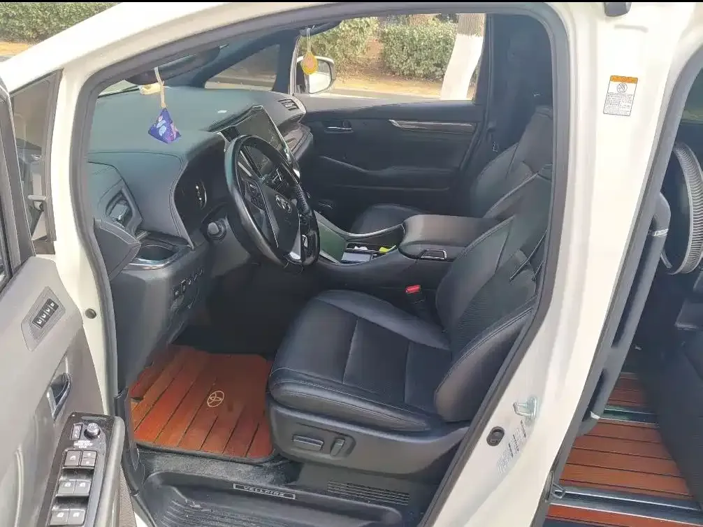 Toyota Vellfire 2021 из CN, фото 4