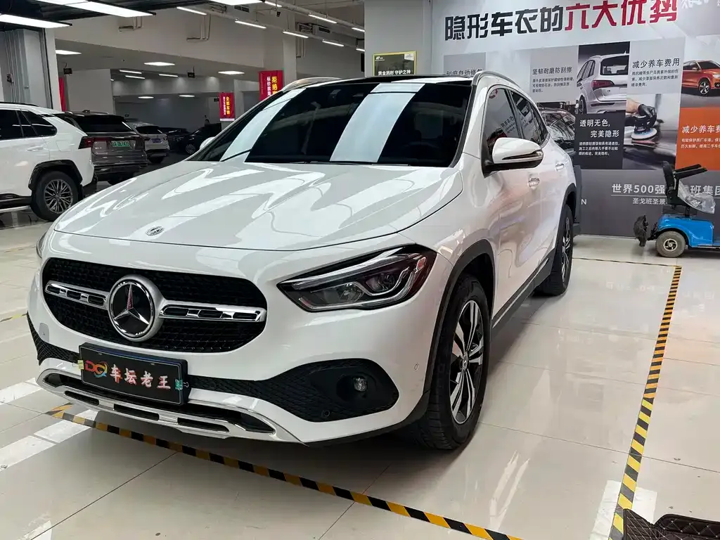 Mercedes-Benz GLA — фото 1