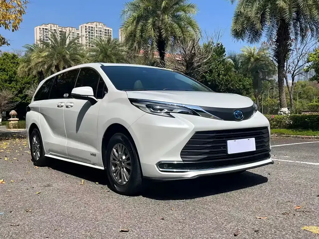 Toyota Sienna 2024 из CN, фото 7