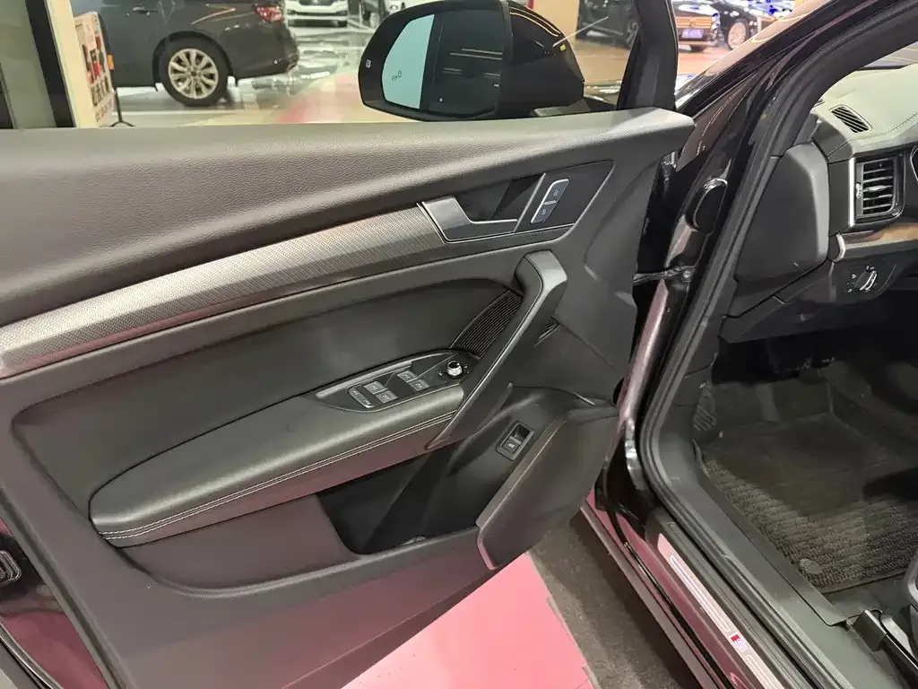 Audi Q5L 2023 из CN, фото 3