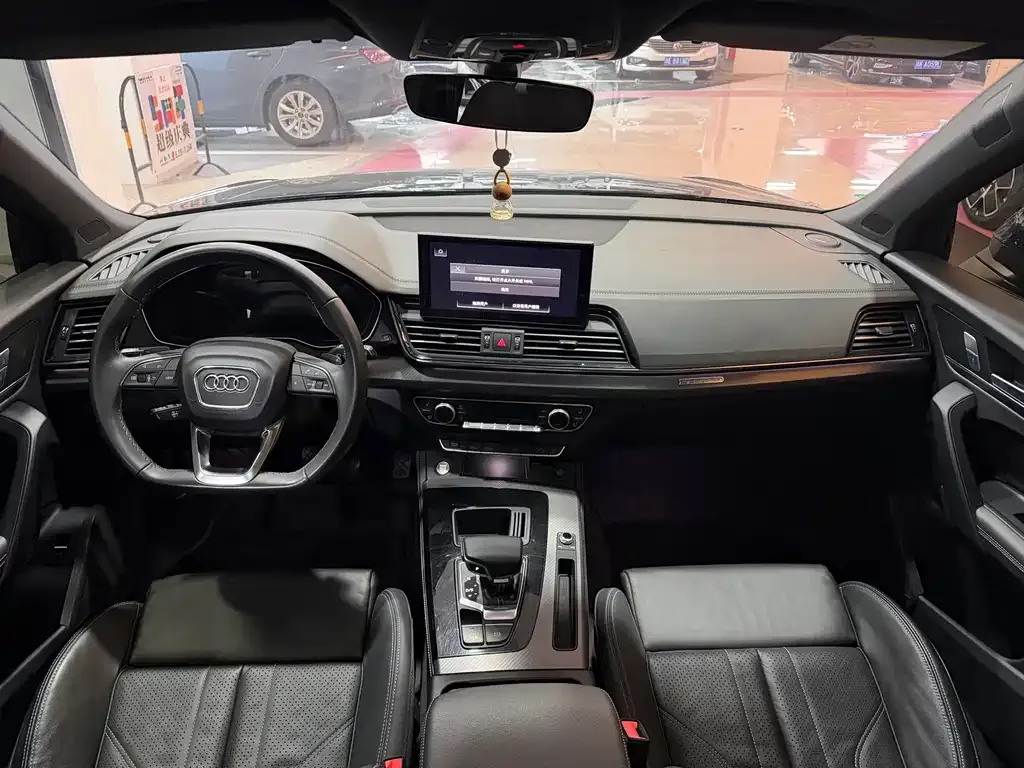 Audi Q5L 2023 из CN, фото 5