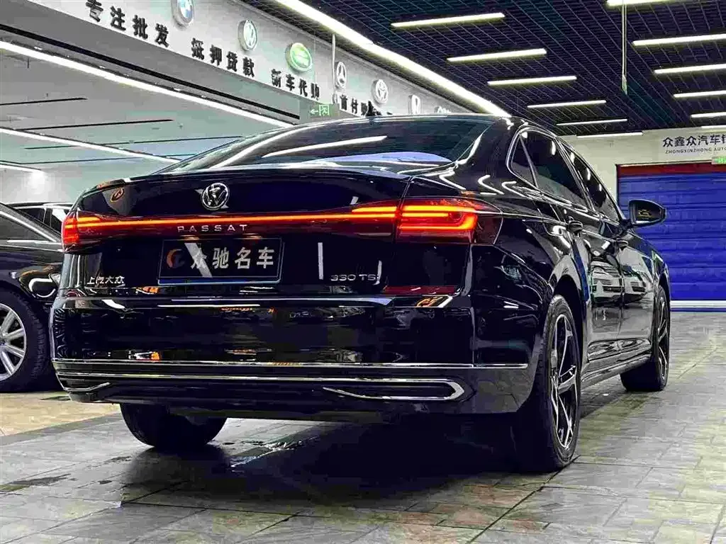 Volkswagen Passat — фото 3