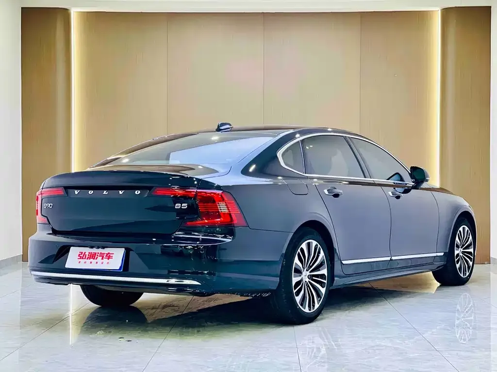 Volvo S90 — фото 3