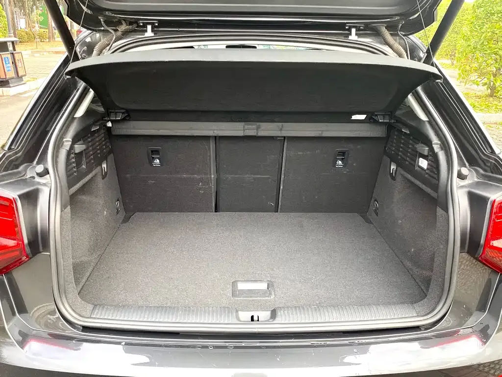 Audi Q2L 2021 из CN, фото 6