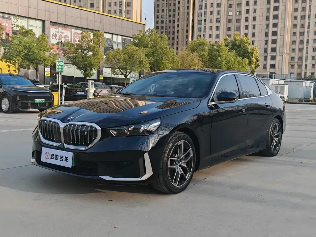 BMW i5 2025 из CN, фото 3