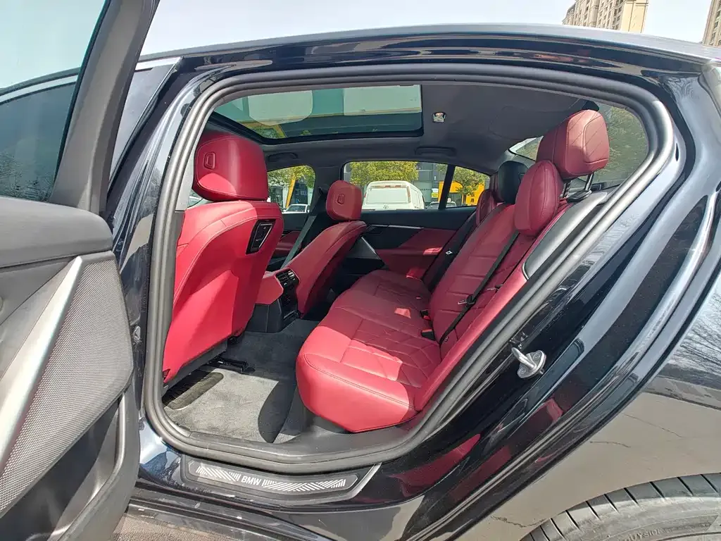 BMW i5 2025 из CN, фото 7