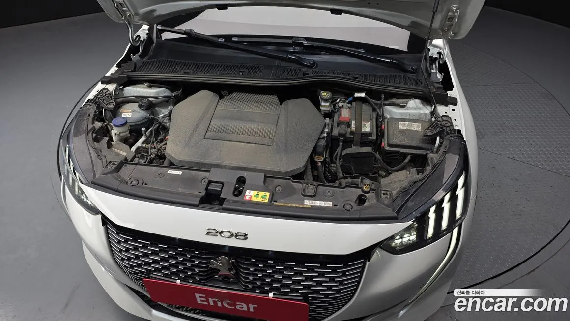 Peugeot 208 2022 из KR, фото 10