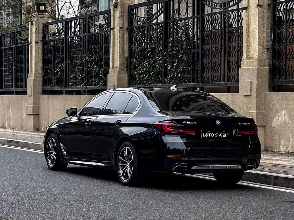 BMW 5 Series New Energy — фото 5