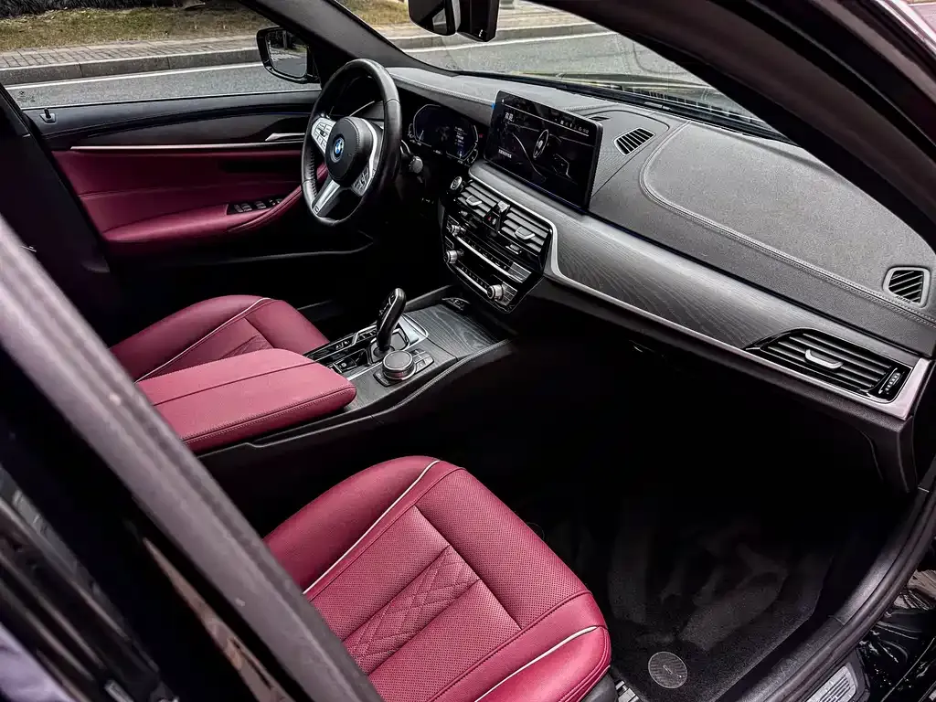 BMW 5 Series New Energy — фото 4