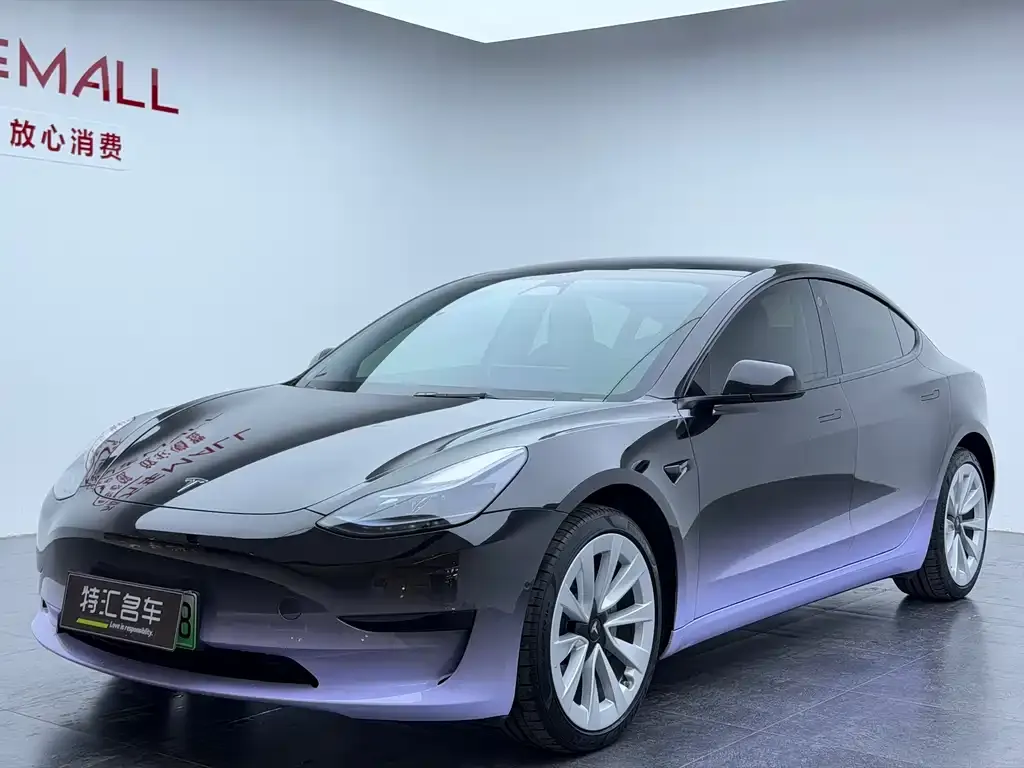 Tesla Model 3 — фото 1