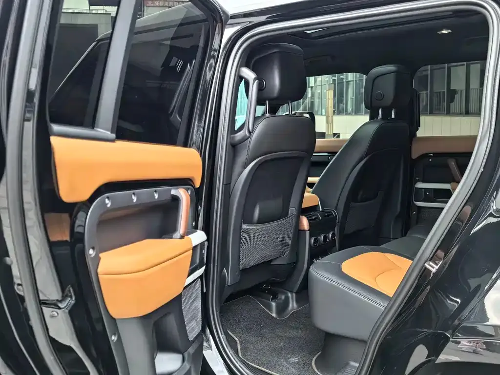 Land Rover Defender — фото 9