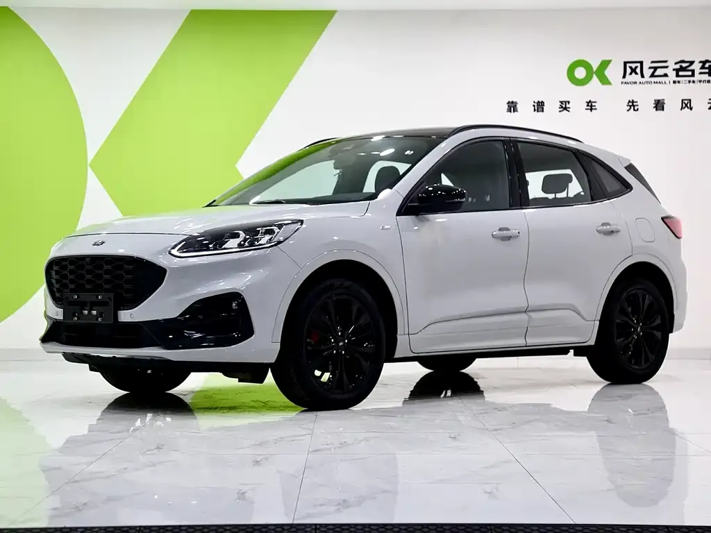 Ford Escape 2023 из CN, фото 1