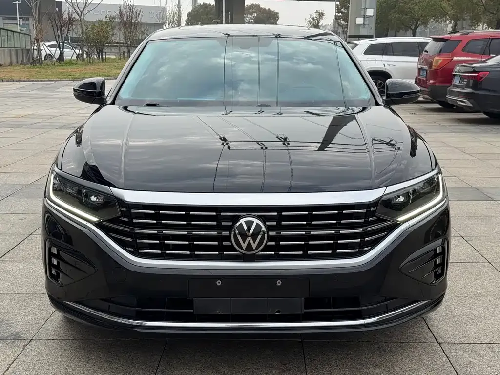 Volkswagen Passat — фото 8