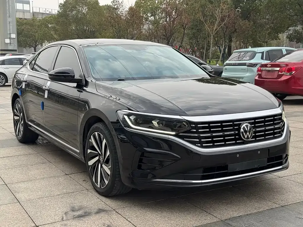 Volkswagen Passat — фото 9