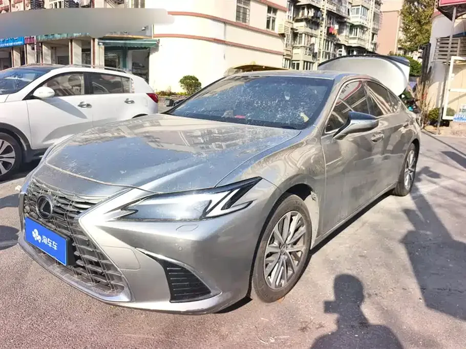 Lexus ES — фото 1