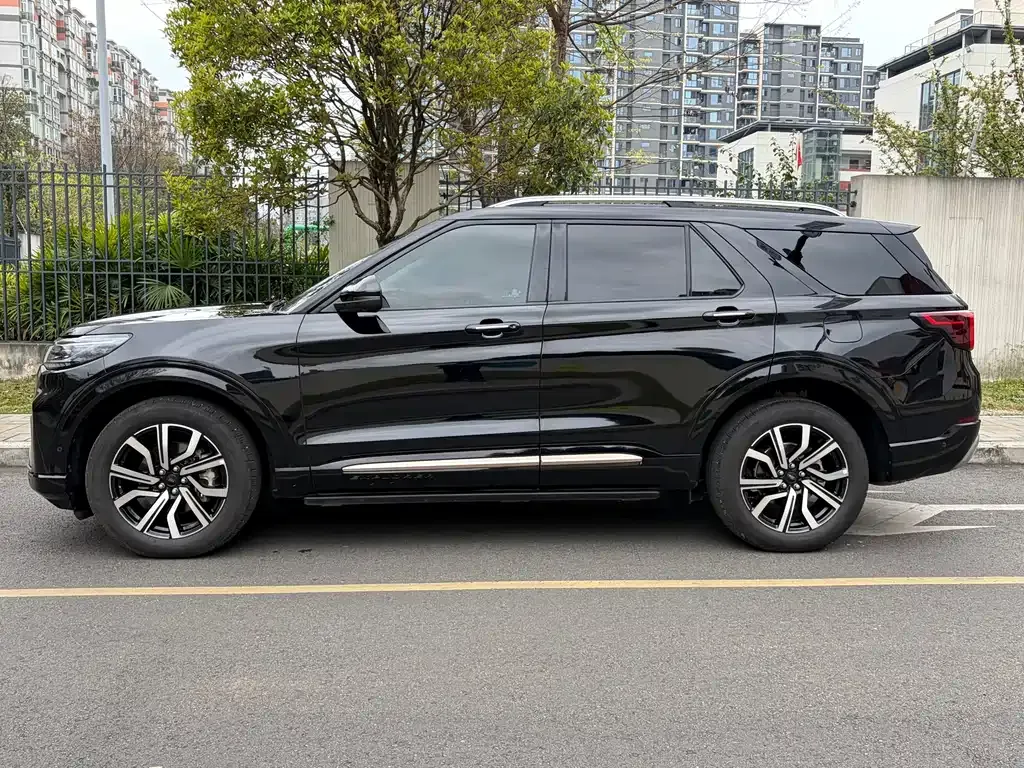 Ford Explorer — фото 4