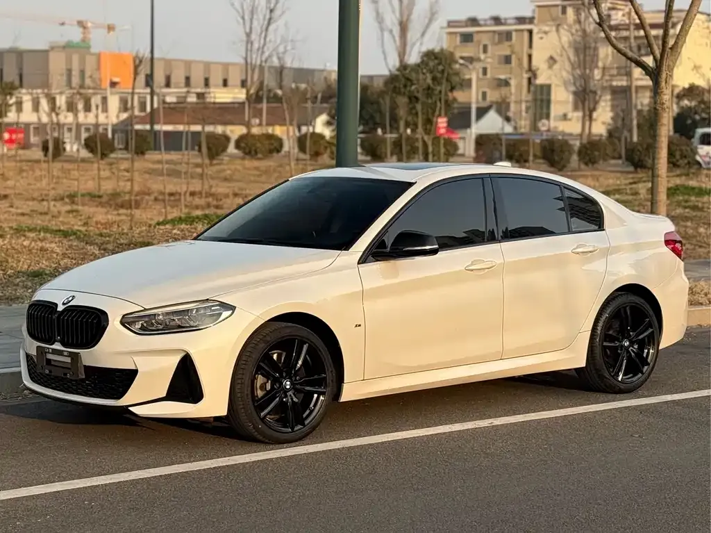 BMW 1 Series — фото 1