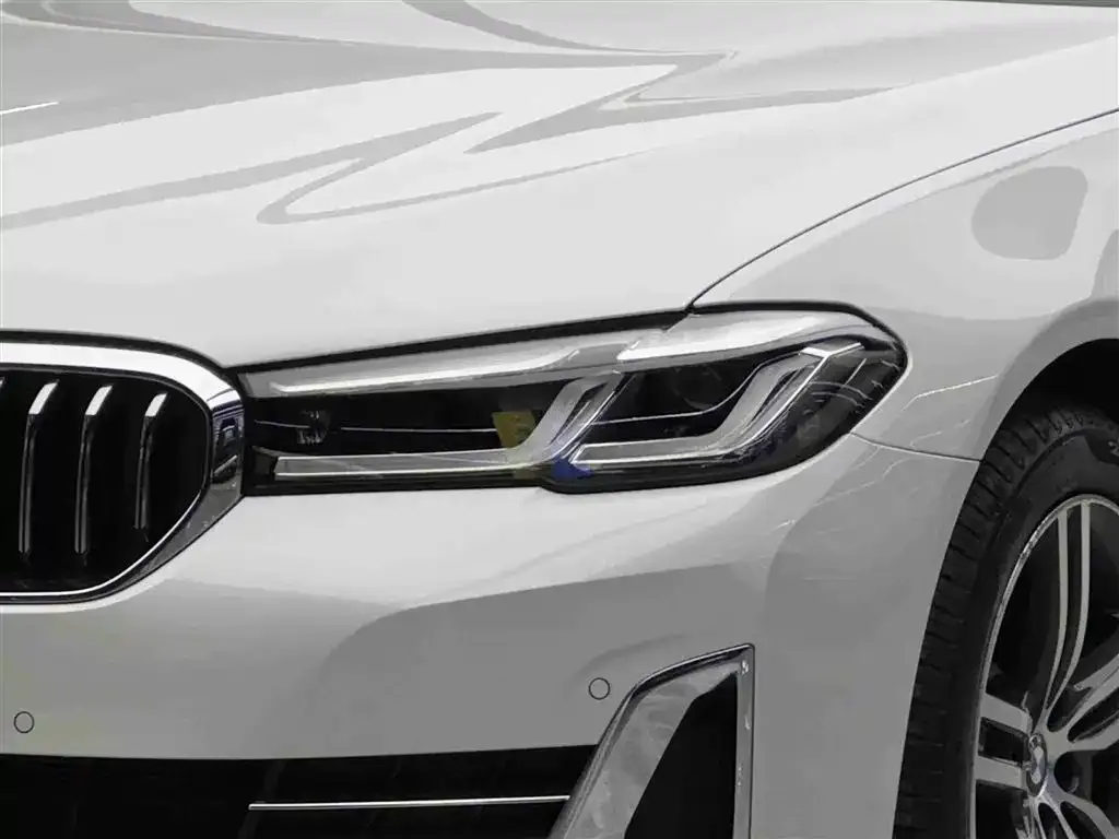 BMW 5 Series — фото 2
