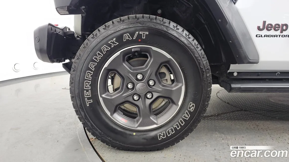 Jeep Gladiator 2023 из KR, фото 7